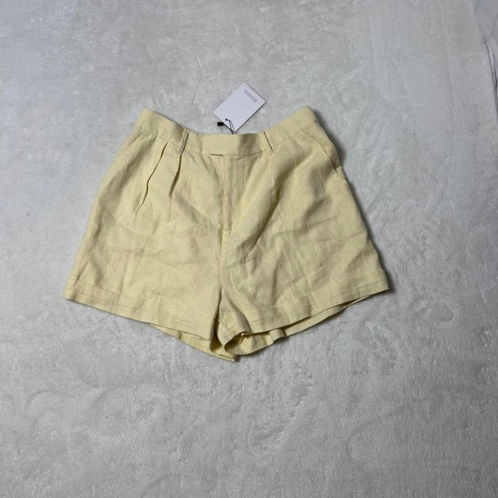 WAYF Womens High Waist Pleated Linen Blend Elastic Back Shorts in yellow  Size M